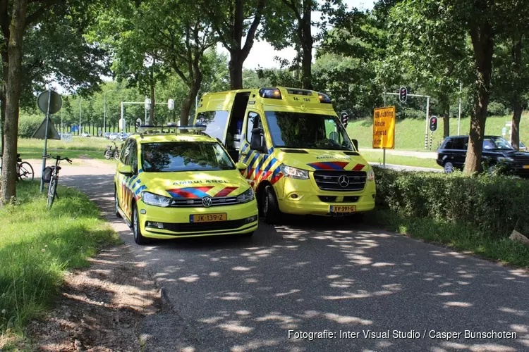 Vrouw gewond na val van fiets