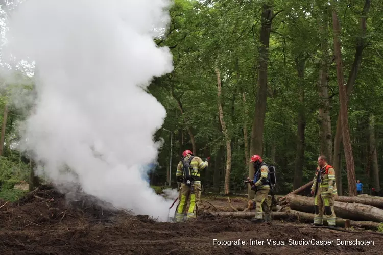 Brandje Huizen snel onder controle