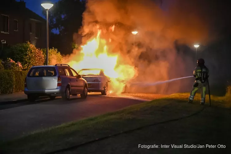 Auto in vlammen op in &#39;s-Graveland